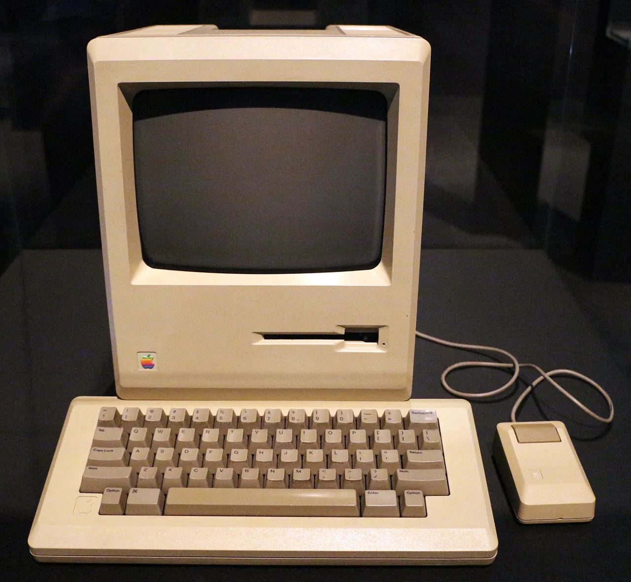 Apple macintosh-128k, archival photo