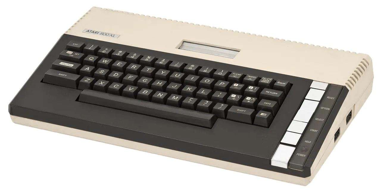 Atari 800xl, archival photo