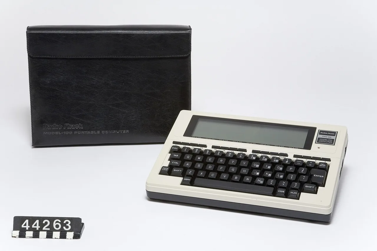 Tandy Radio Shack trs-80-model-100, archival photo