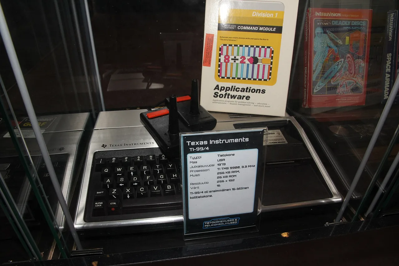 Texas Instruments ti-99-4, archival photo